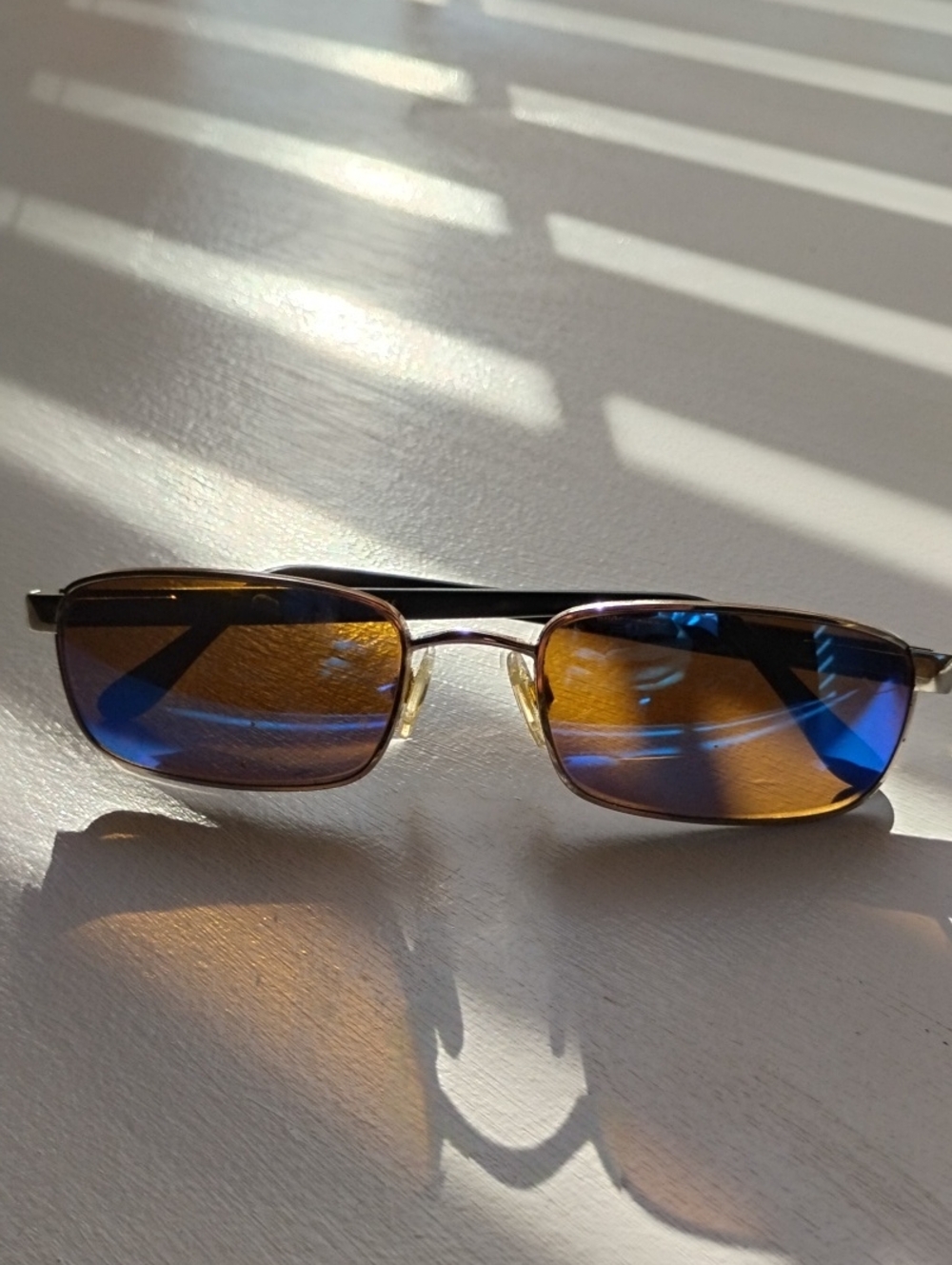 Men's Blue Mirrored Sunglasses - Stylish Polarized Look